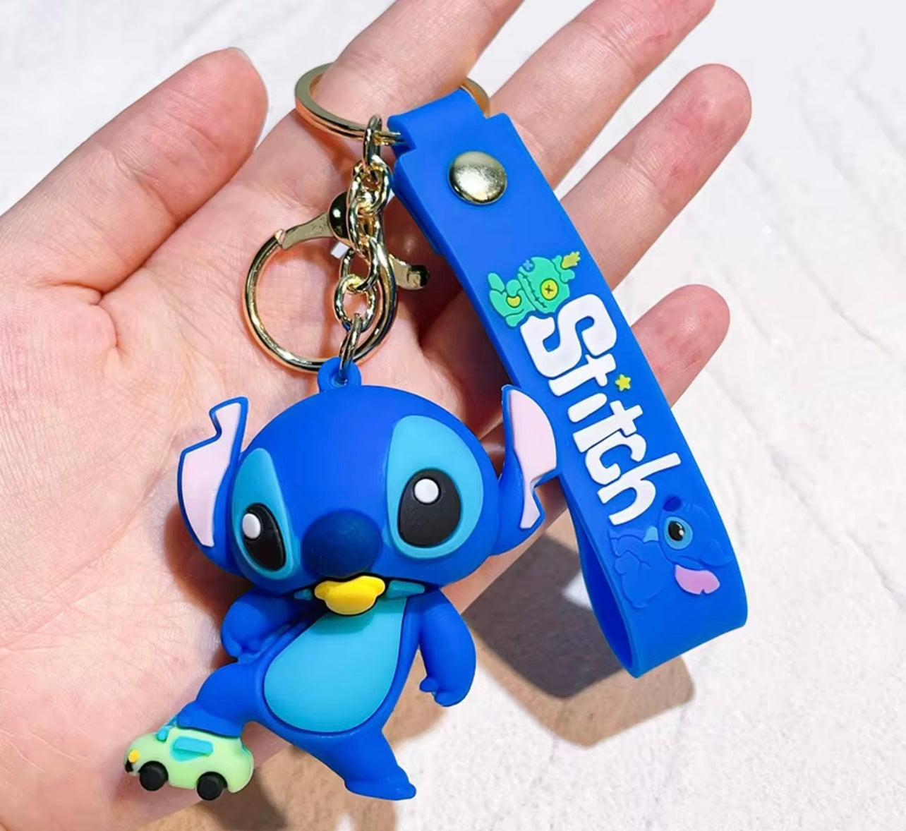 Stitch with toycar keychain